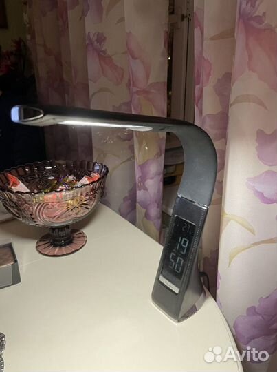 Лампа настольная