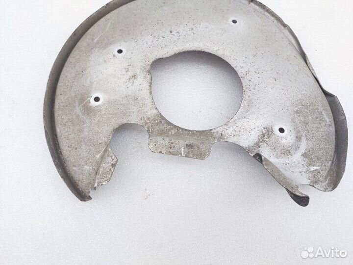 Пыльник тормозного диска задний левый Audi A6 C7