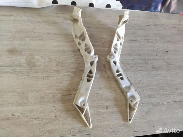 Кронштейн бампера Mazda 3 BK Мазда 3 BK седан