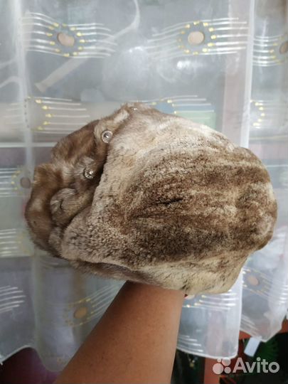 Женские меховые шапки