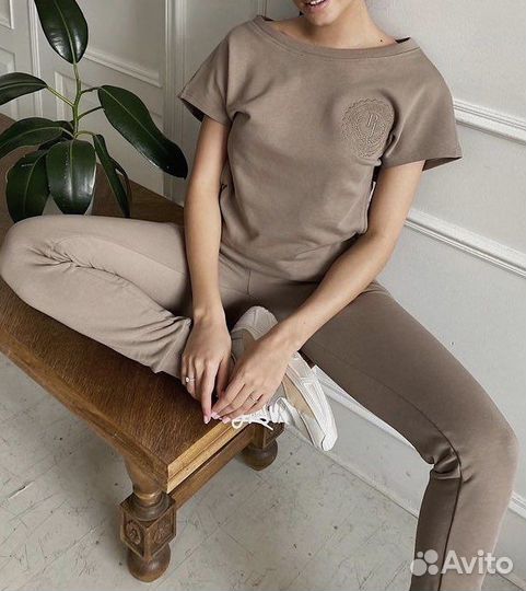 Костюм спортивный