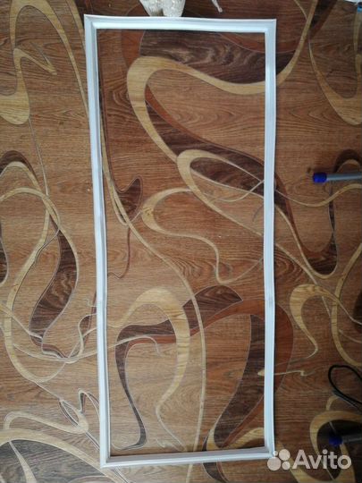 Уплотнитель двери холодильника Бирюса