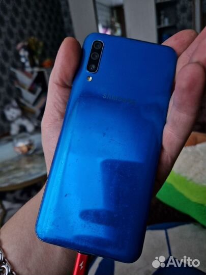 Samsung Galaxy A50, 4/64 ГБ