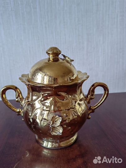 Сахарница с цветами золотая