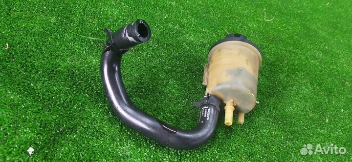 Бачок гур Volvo Xc60 B4204T6 2012