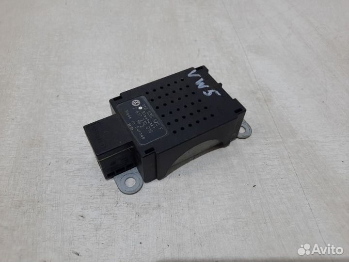 Блок электронный задний Volkswagen Golf 5