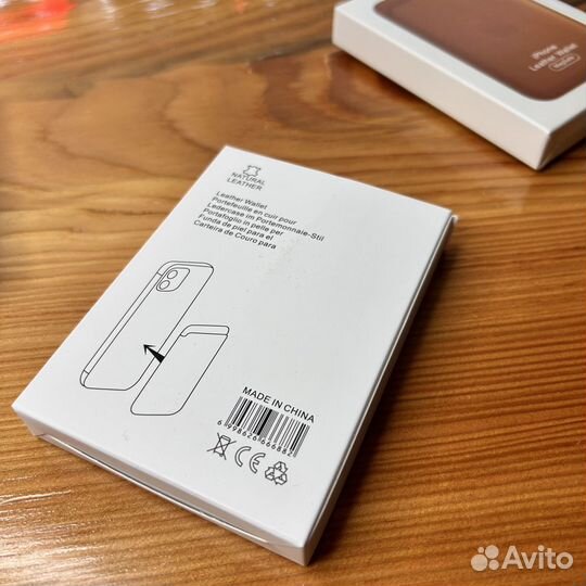 Кардхолдер Apple Leather Wallet бумажник на iPhone