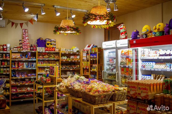 Продавец на выкладку товара