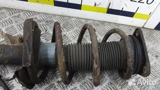 Стойка передняя правая ford C-MAX 1 (97O10N501)