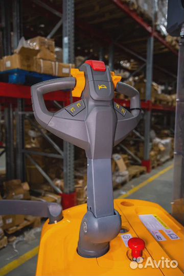 Штабелер самоходный 2,0 т 5,6 м