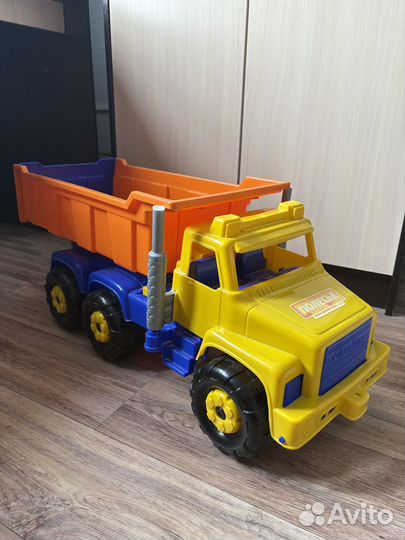 Машина грузовик игрушка