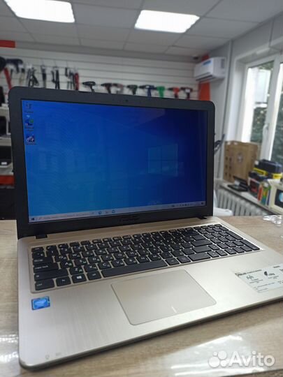 Ноутбук Asus R540S