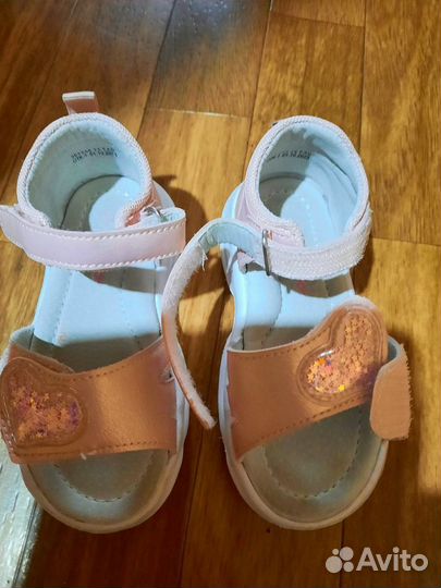 Обувь на девочку 24 размер