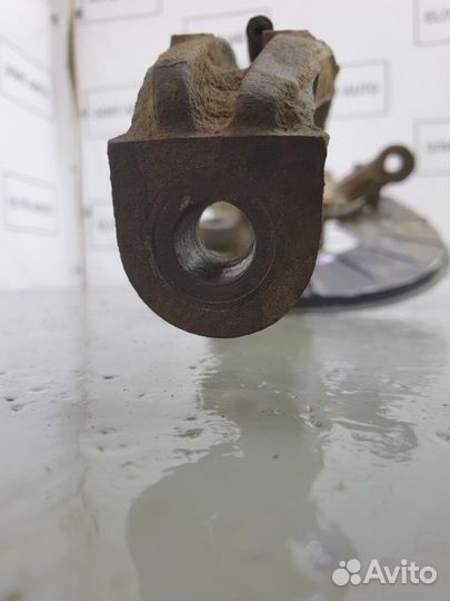 Кулак поворотный передний левый Audi Q7 4LB 4.2