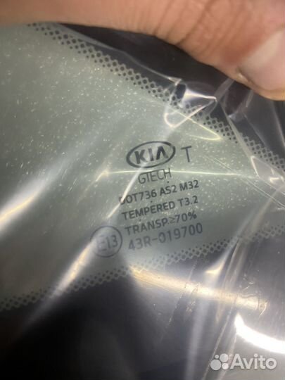 Стекло KIA ceed (CD) боковины заднее правое