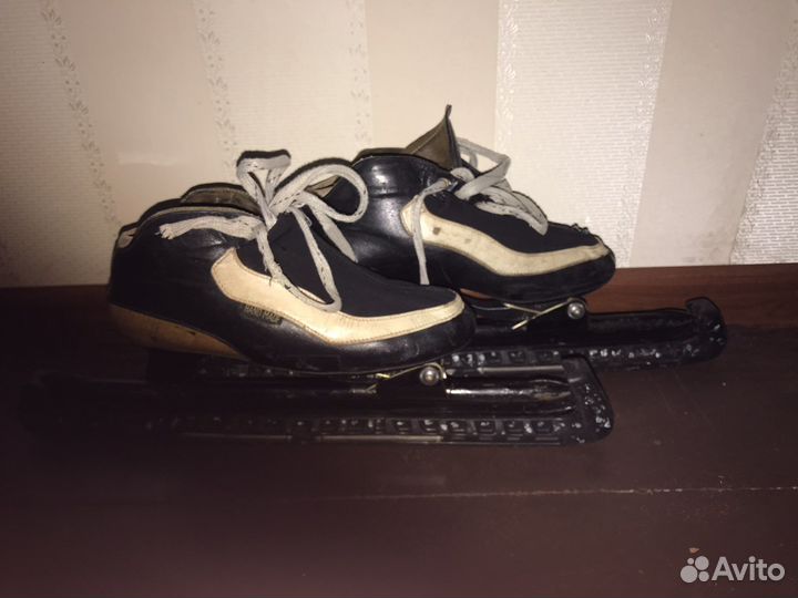 Конькобежные коньки