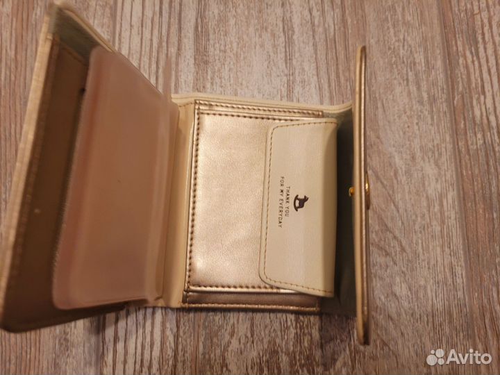 Кошелек женский золотой