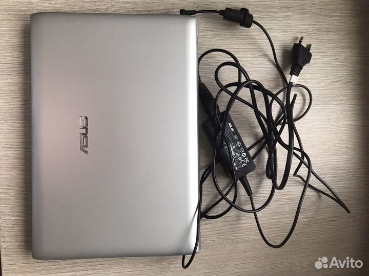 Ноутбук asus