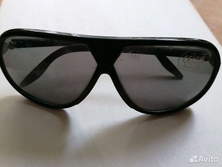 Солнцезащитные очки