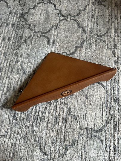 Полочка для икон угловая