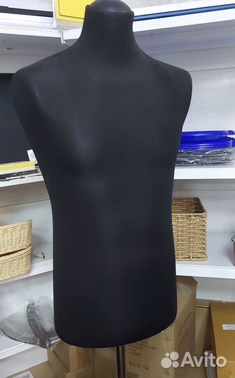 Манекен с подставкой на колесах