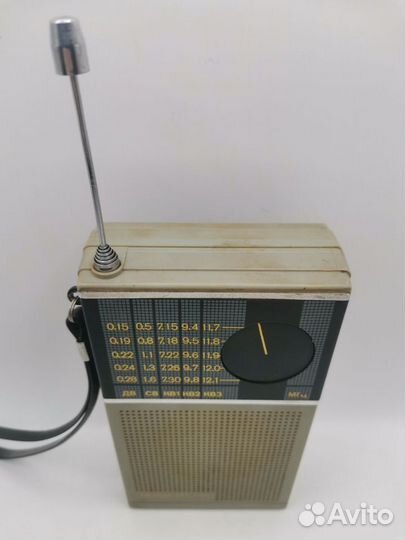 Радиоприемник Нейва рп-205 СССР радио Винтаж