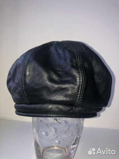 Берет кожа новый