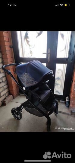 Прогулочная коляска