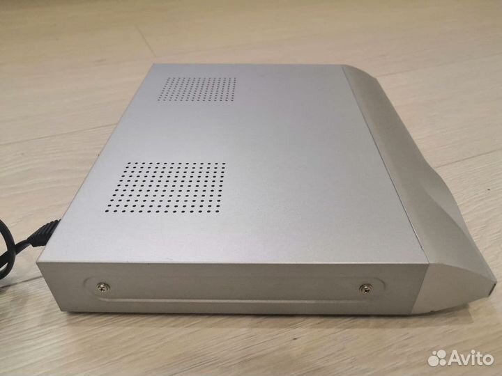 Отличный цифровой эфирный ресивер стандарта DVB-T