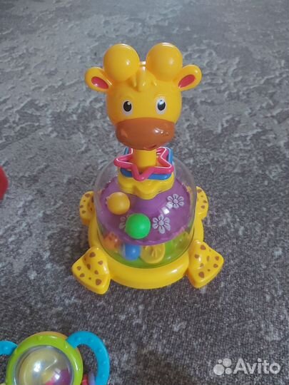 Развивающие игрушки для малышей пакетом