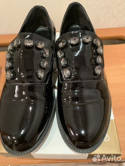 Туфли женские 39 размер натуральная лак черные