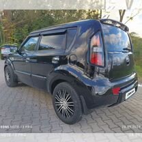 Kia Soul 1.6 AT, 2010, 258 000 км, с пробегом, цена 930 000 руб.