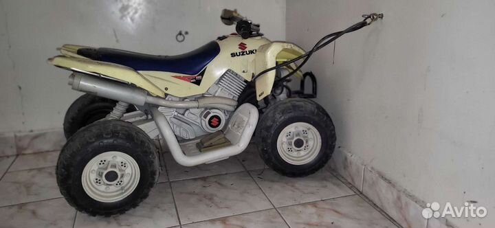 Детский квадроцикл на аккумуляторе б/у