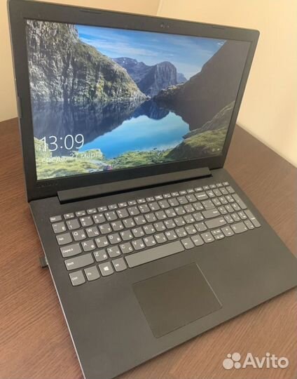 Ноутбук Lenovo Full hd, SSD,HDD,8gb