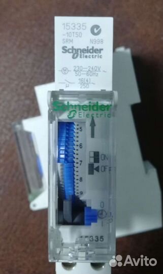 Реле времени Schneider Electric 15335