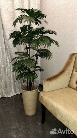 Искусственная пальма для интерьера