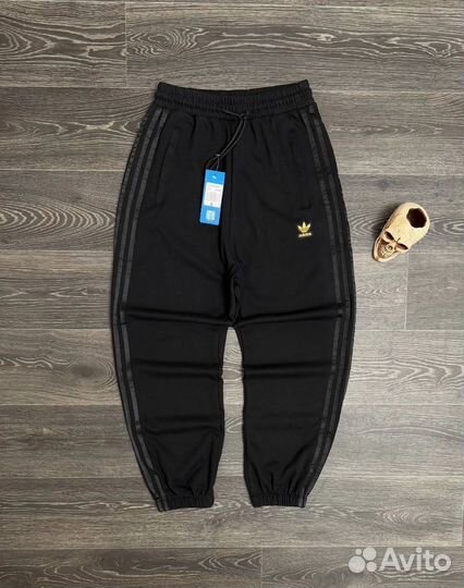 Спортивные штаны adidas