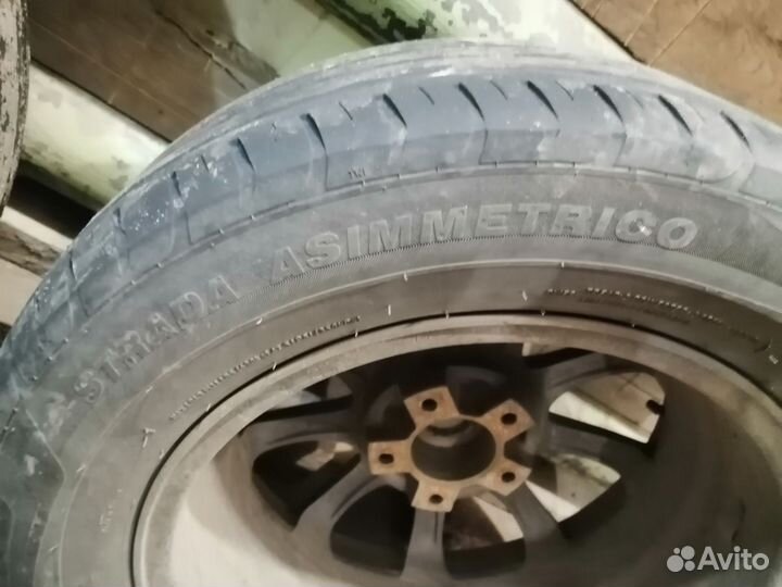 Viatti Strada Asimmetrico 215/60 R16