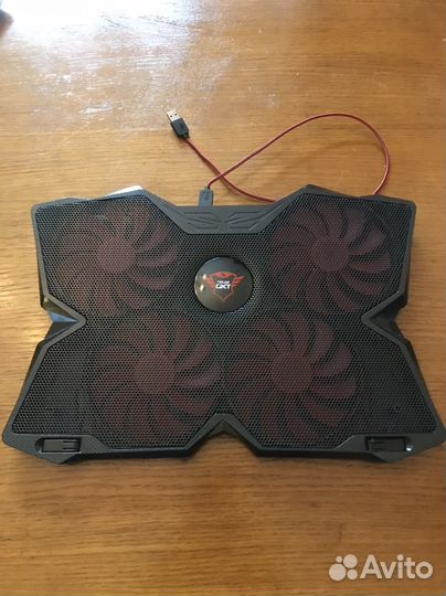 Подставка с охлаждением для ноутбука
