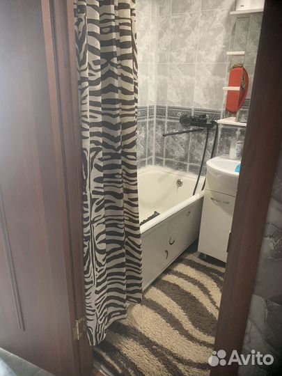 Коврик со шторками