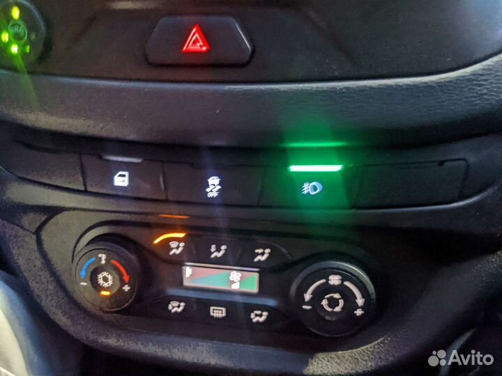 Панель кнопок Лада Веста