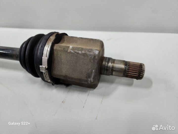 Привод передний левый Volkswagen Passat B6 BVY