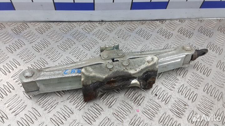 Домкрат на Toyota Rav 4 Zca2