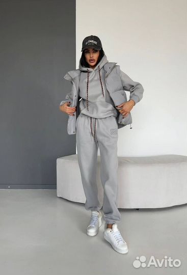 Спортивный костюм