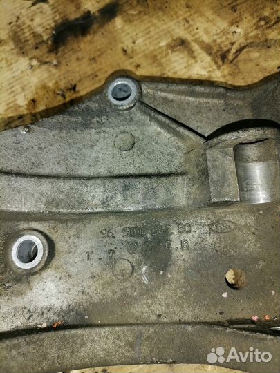 Кронштейн генератора Peugeot 407 DW10bted4