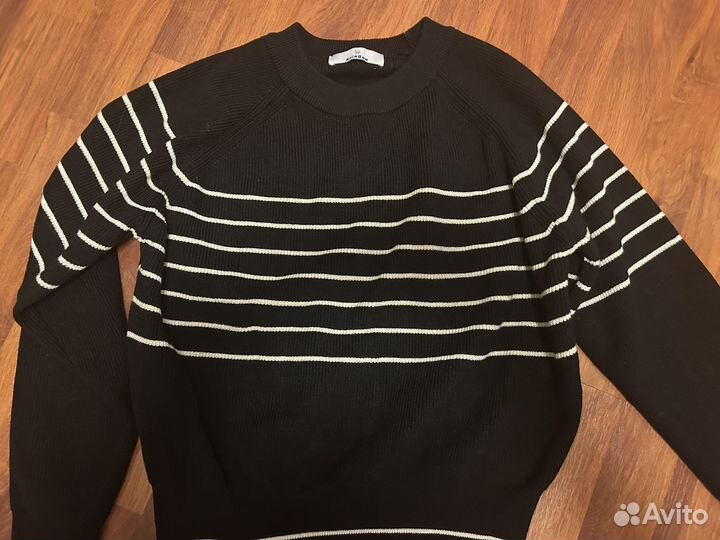 Свитер женский