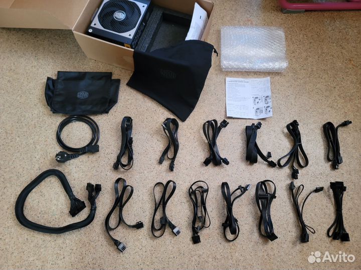 Блок питания CoolerMaster Platinum V1200