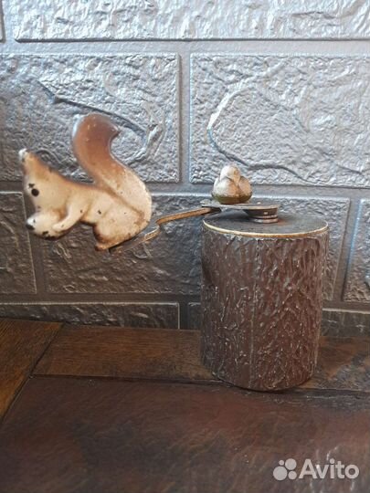 Сувенирная кофемолка белка СССР