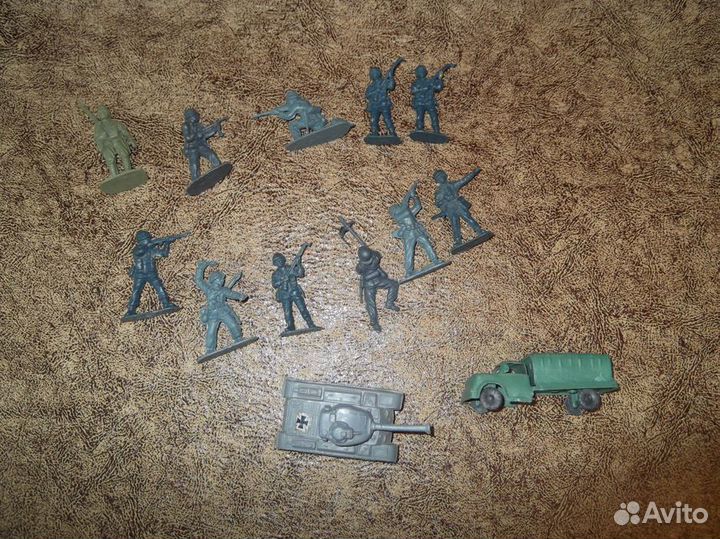 Пластмассовые солдатики