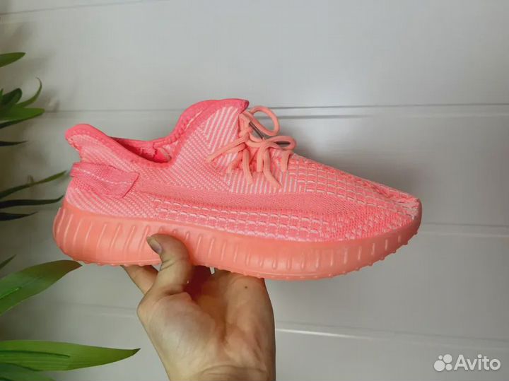 Кроссовки тканевые Adidas Yeezy (изи)